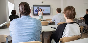 Томский педагогический университет запустил пилотный проект по подготовке студентов непедагогических вузов к учительской профессии